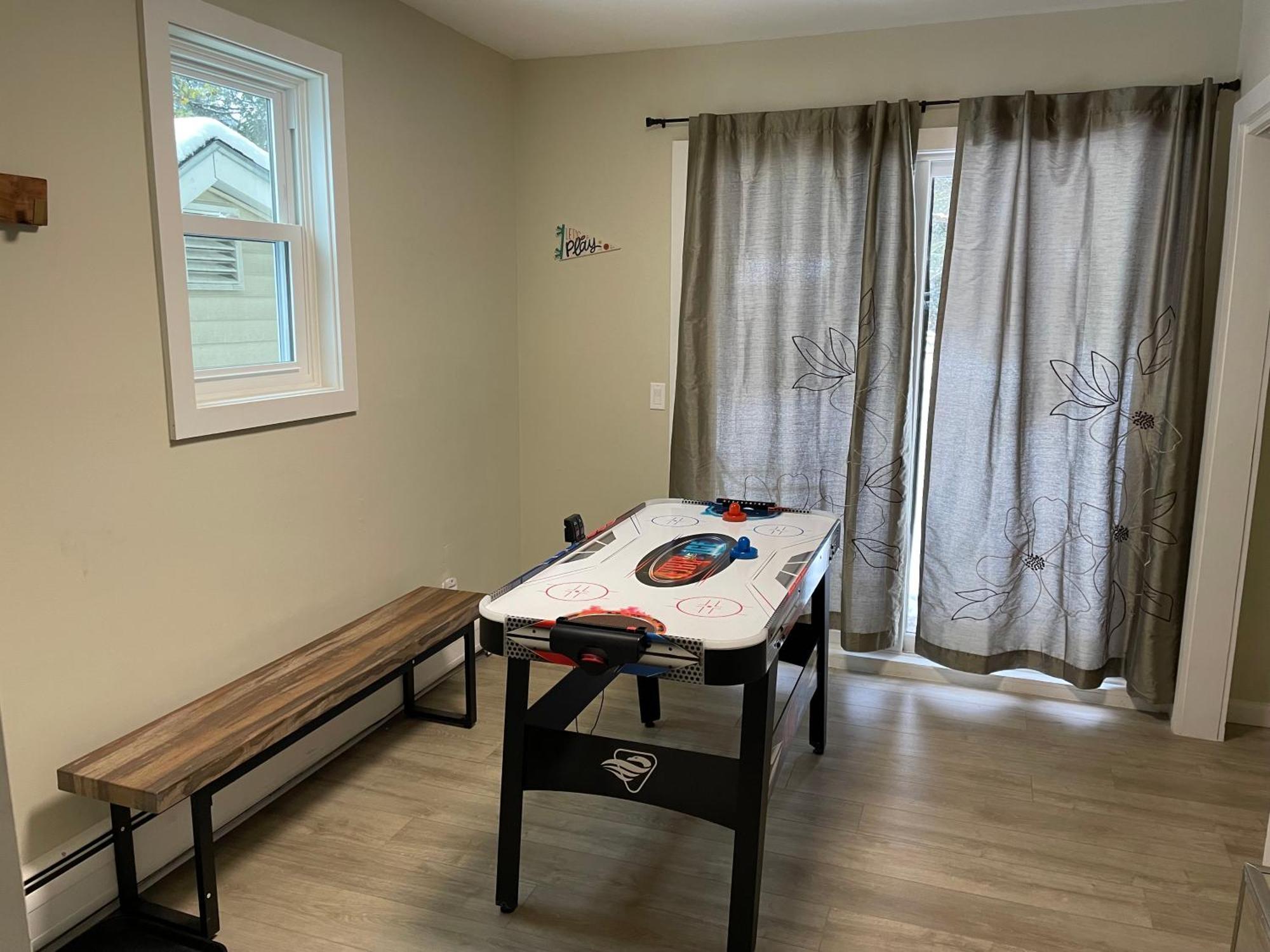 Fantastic Retreat 5Min From Village With Media Room, Ac And Sauna! Стоу Екстериор снимка